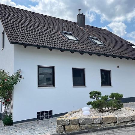 Apartment Am Stadtpark ノイマルクト・イン・デア・オーバープファルツ エクステリア 写真